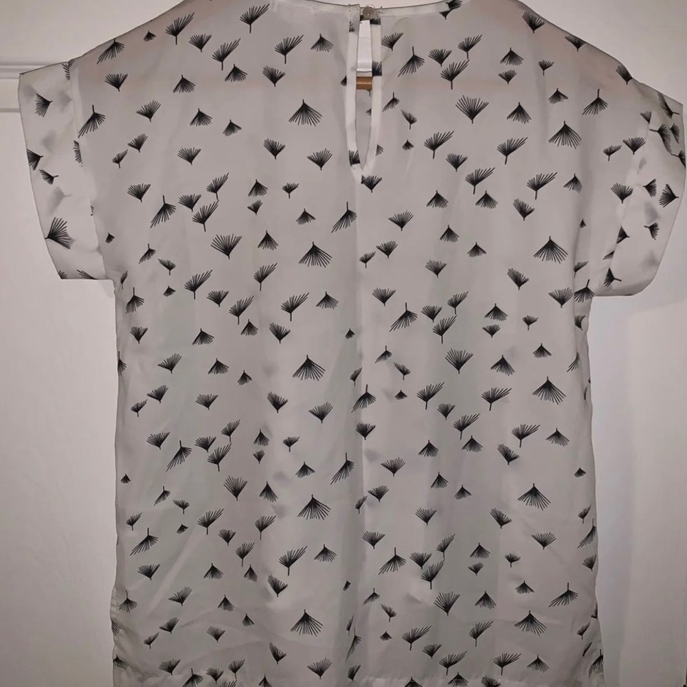 Blouse - Picture 2 of 4